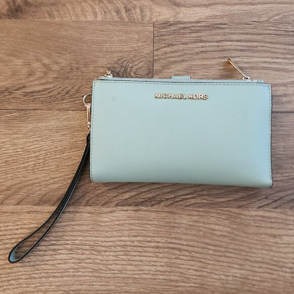Michael Kors Teal Wallet - Picture 1 of 2